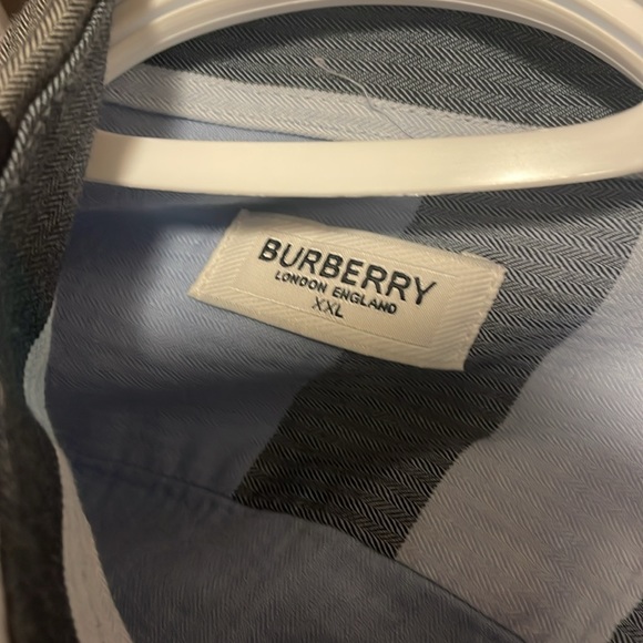 Xxl Burberry dress shirt - Picture 2 of 3